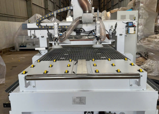 CÔNG TY TNHH TM DV TÂN TIẾN VINH CNC
