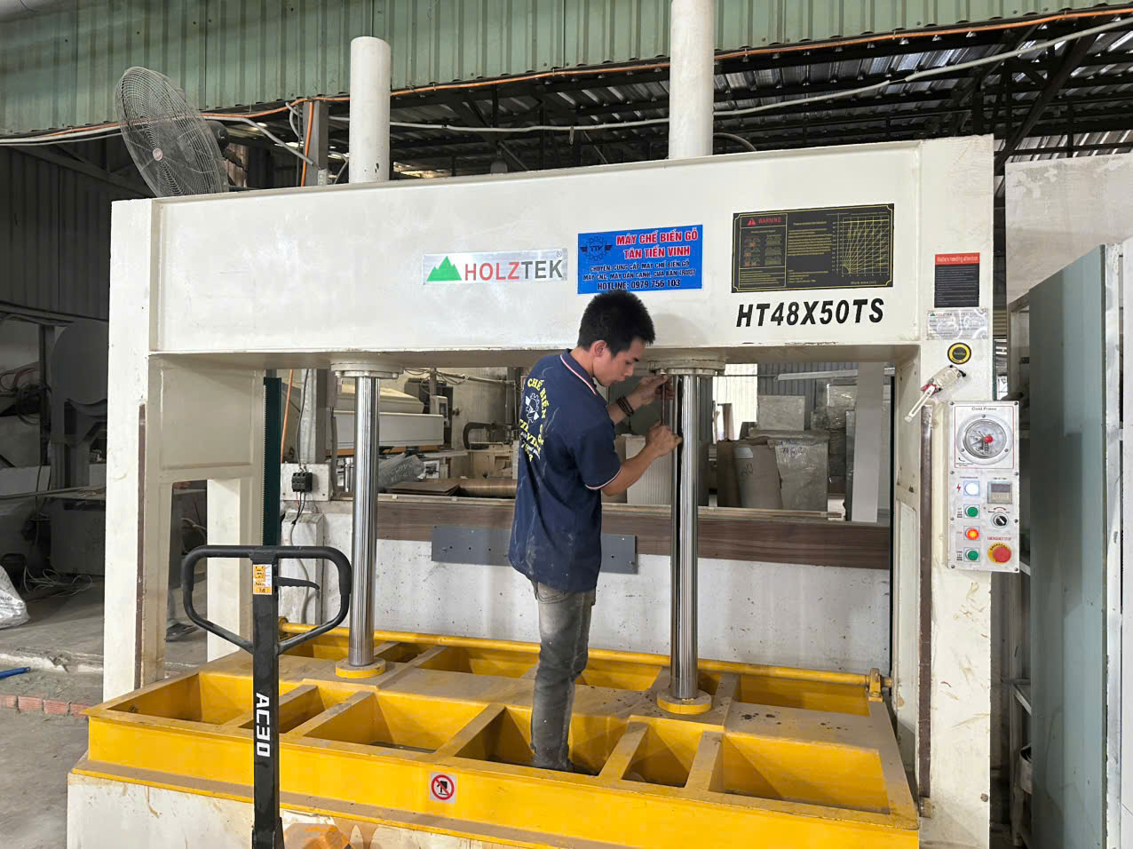 Máy ép nguội 50 tấn thủy lực ép dán gỗ