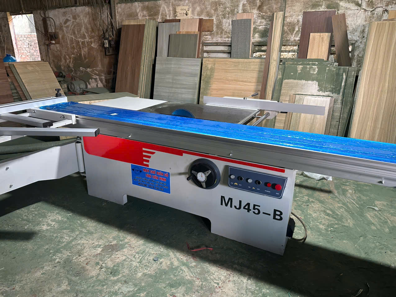 Máy cưa bàn trượt giá rẻ Bình Dương chính hãng