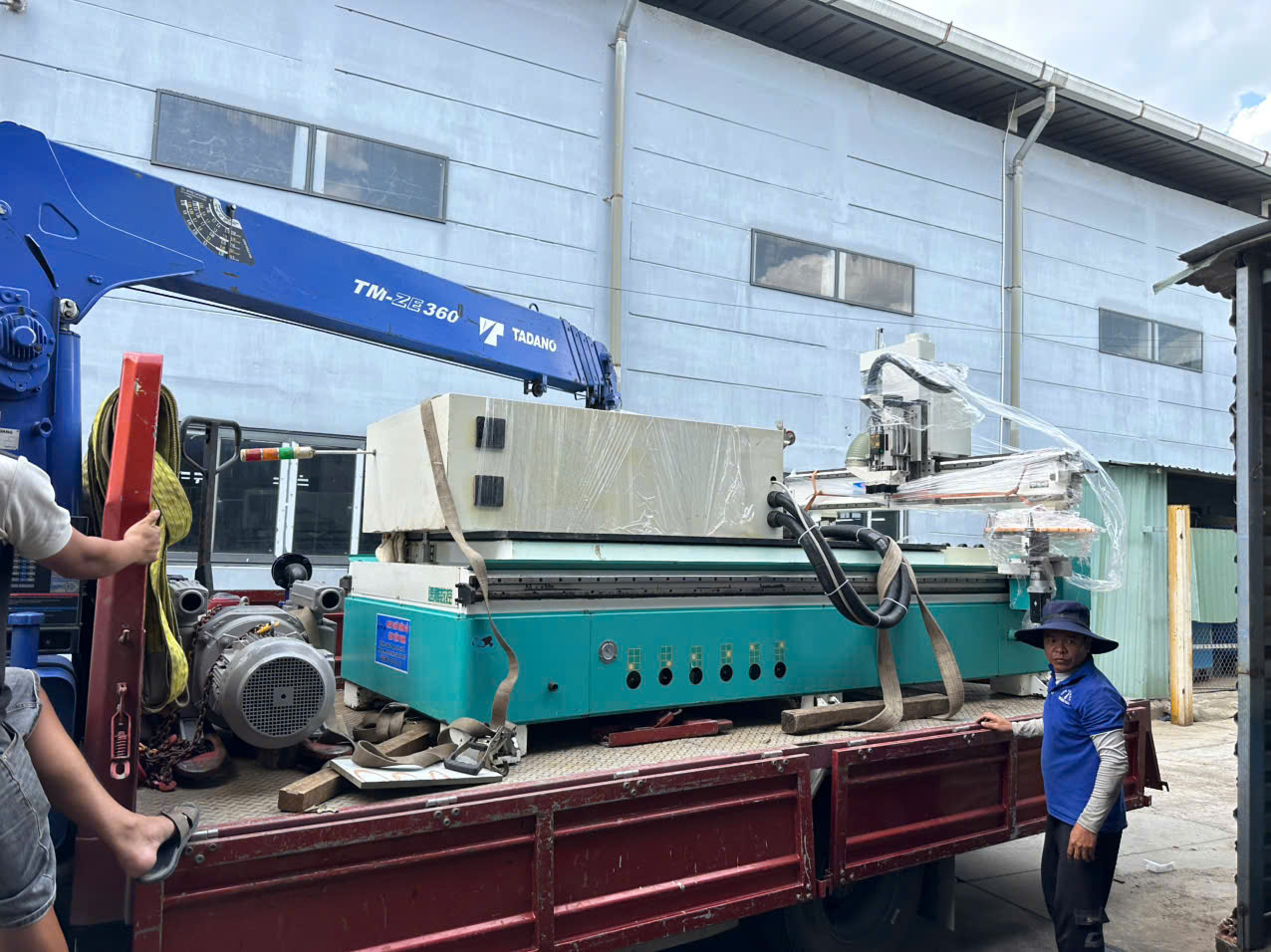 Bàn giao máy CNC thay dao tự động hệ điều hành Syntec tại Tân Uyên