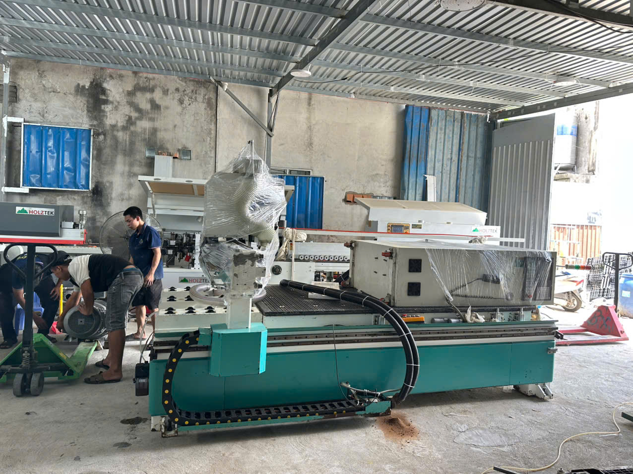 Liên hệ Tân Tiến Vinh CNC