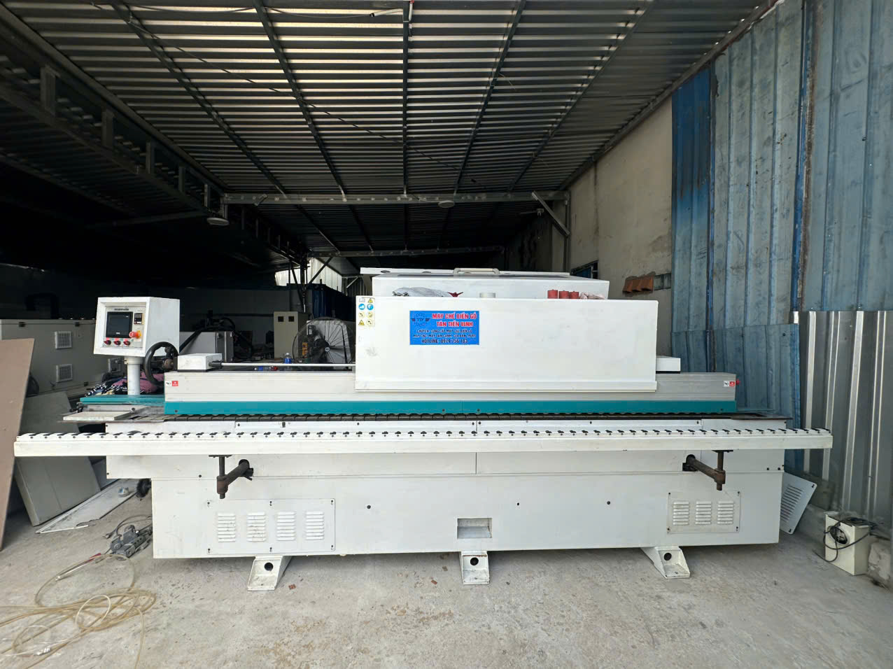 Máy dán cạnh 5 chức năng Tân Tiến Vinh