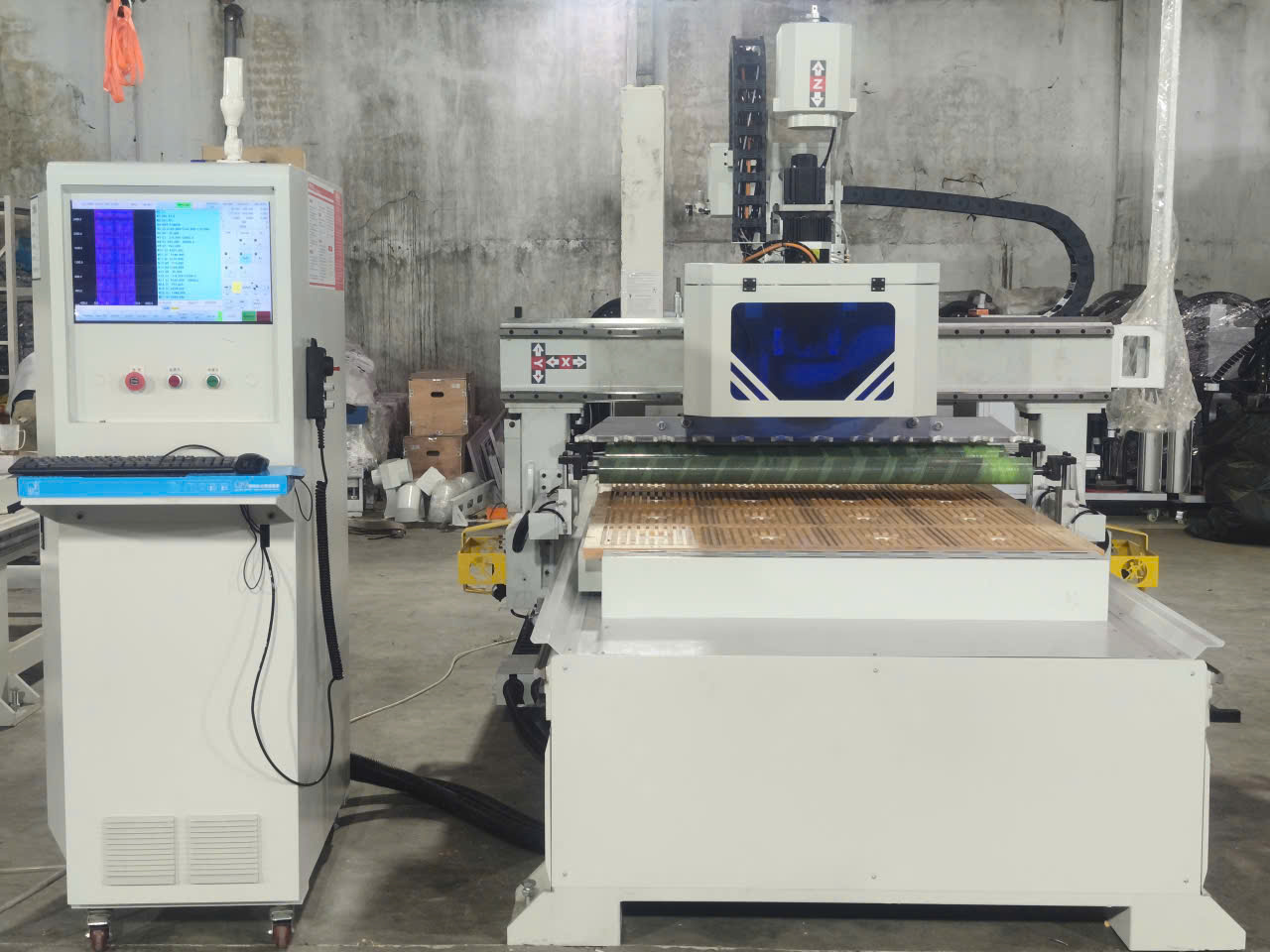 Máy CNC thay dao tự động Model 12M