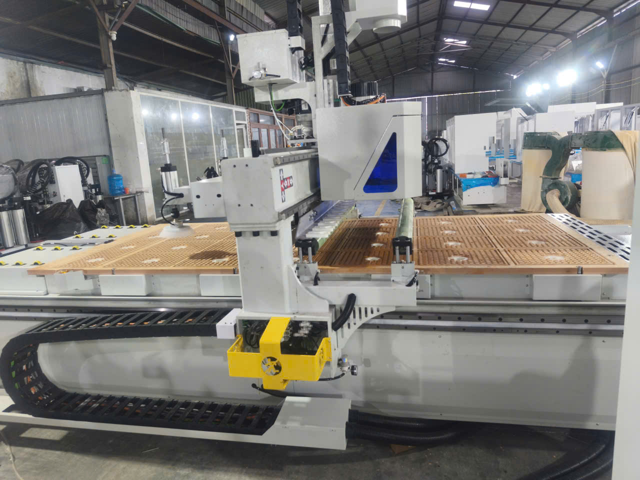 So sánh Model 12M với các dòng máy khác